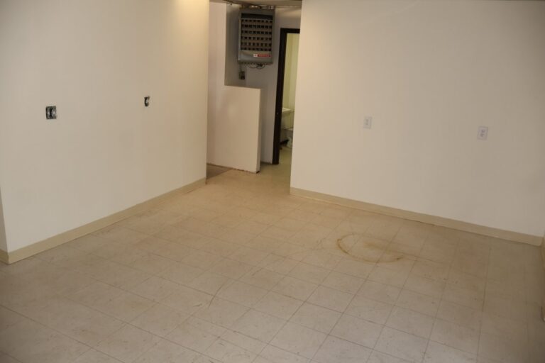 1205 Elkins Rd (18)