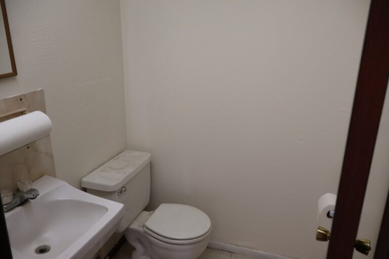 1205 Elkins Rd (2)