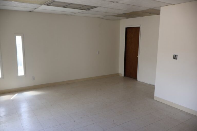 1205 Elkins Rd (56)